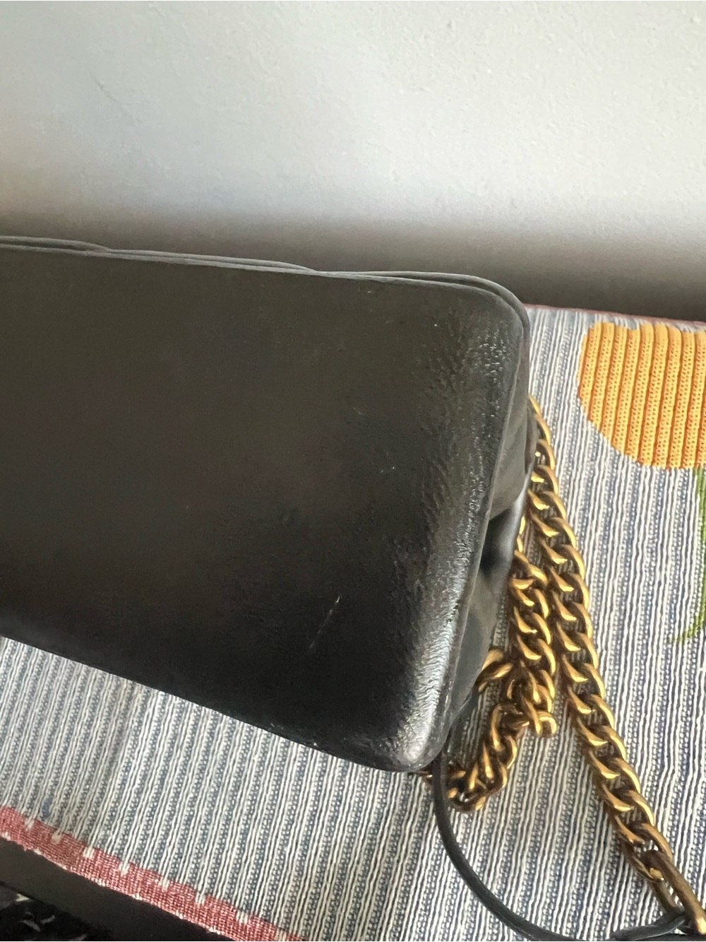 Kurt Geiger Kensington Black Quilted Shoulder Bag with Gold Chain - Picture 11 of 14